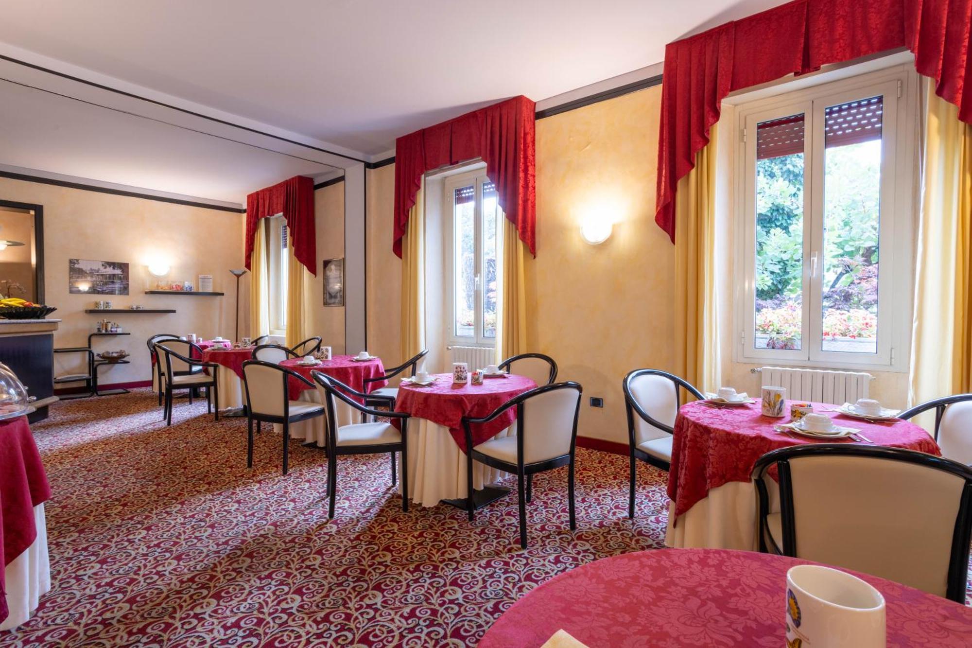 Hotel Giardinetto Desenzano del Garda Bagian luar foto